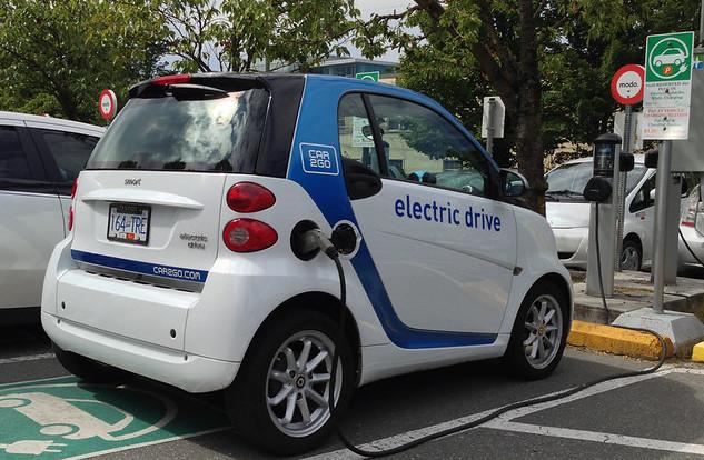Electric car club. Photo: Car2Go Electric Car Sharing by pwkrueger CC BY-NC 2.0